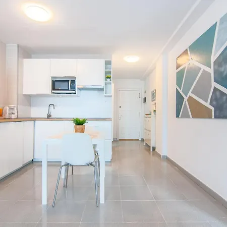 Exclusive With Sea View Apartment *